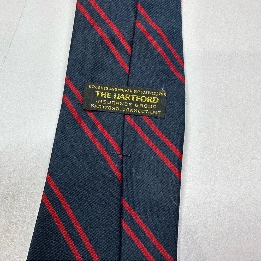 THE HARTFORD Navy Blue Tie with Red Stripes